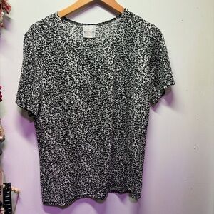 Sonoma Black and White Leopard Print Short Sleeve Top